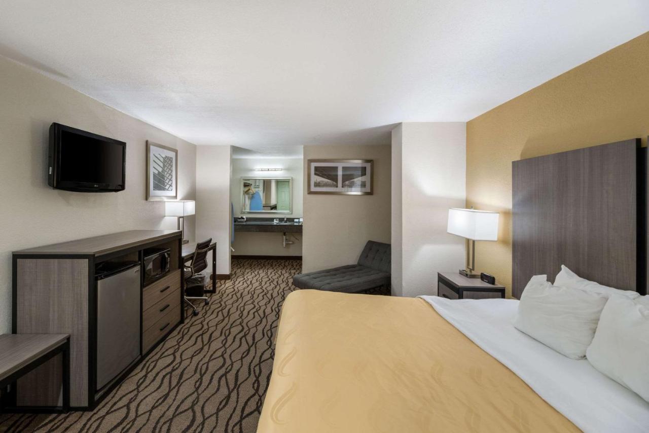 Quality Inn Fort Stockton Buitenkant foto