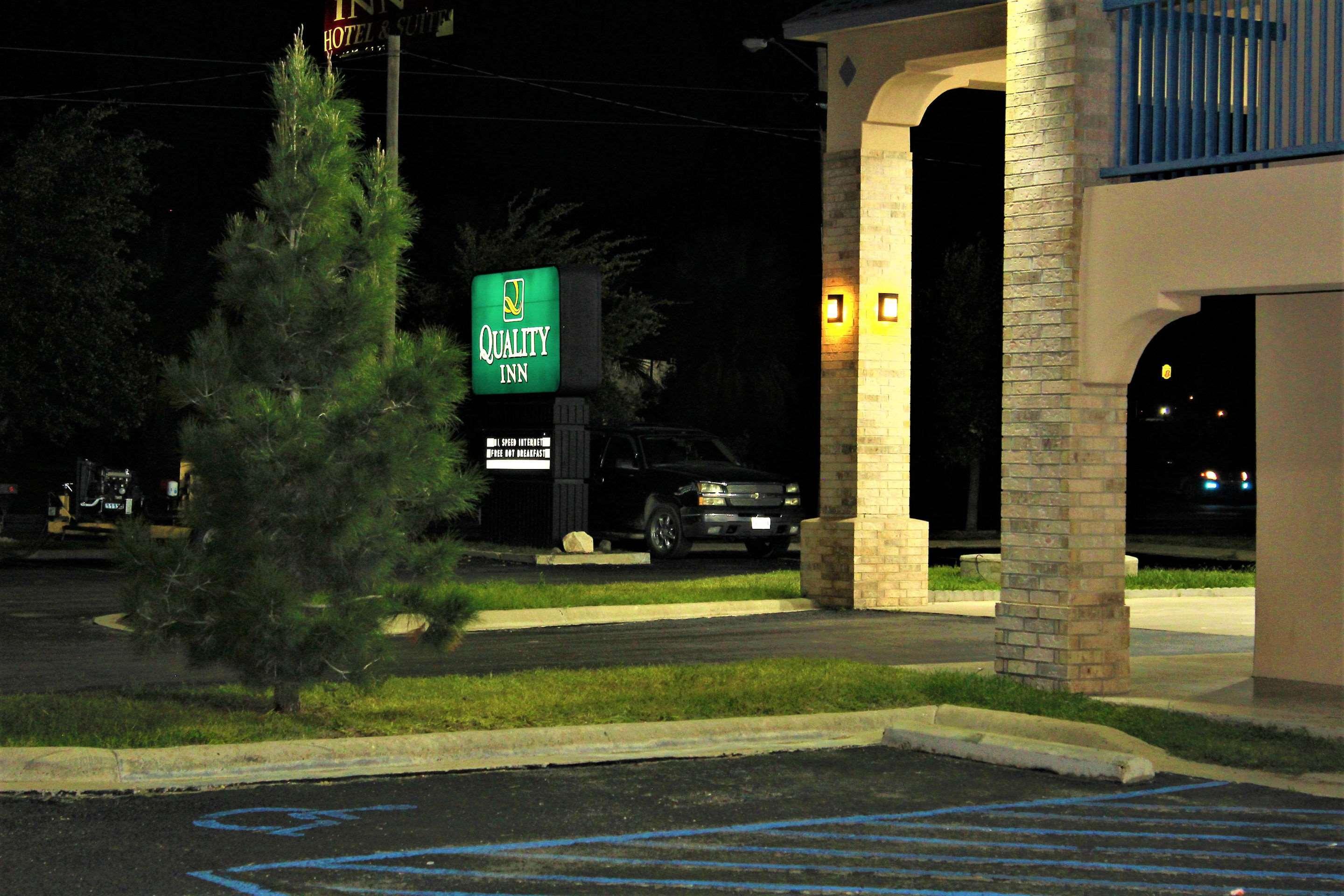 Quality Inn Fort Stockton Buitenkant foto